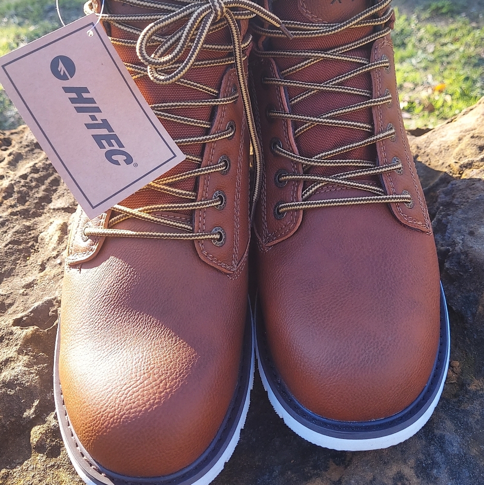 HI-TEC Men’s size 10.5 Steel Toe Boots (New)